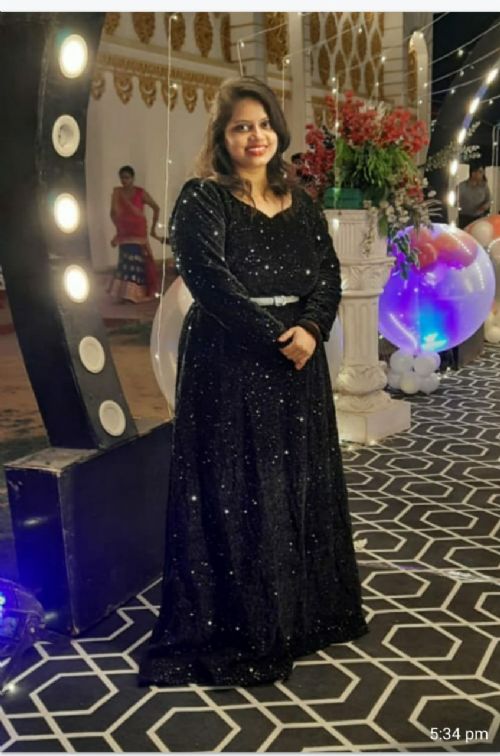 Indian Matrimonial Profile : utrisha27 31year Banking Services  from India